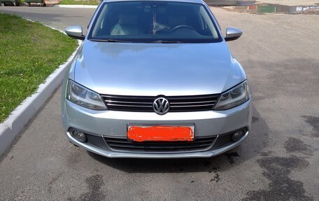 Volkswagen Jetta VI, 2013 год, 1 200 000 рублей, 2 фотография