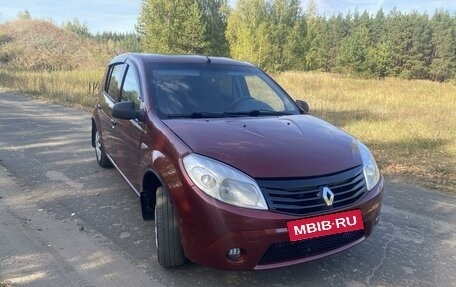 Renault Sandero I, 2013 год, 460 000 рублей, 2 фотография