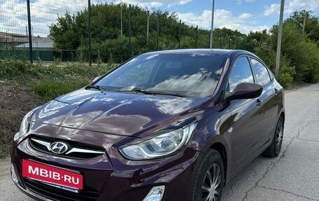 Hyundai Solaris II рестайлинг, 2011 год, 750 000 рублей, 2 фотография