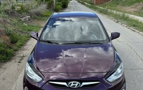 Hyundai Solaris II рестайлинг, 2011 год, 750 000 рублей, 4 фотография