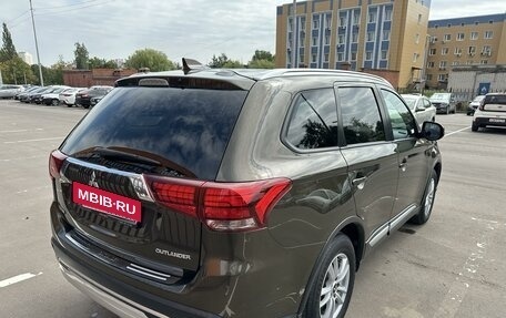 Mitsubishi Outlander III рестайлинг 3, 2019 год, 1 950 000 рублей, 9 фотография