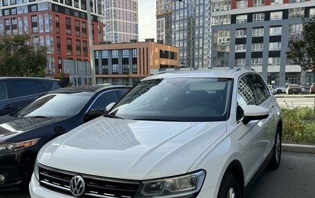 Volkswagen Tiguan II, 2017 год, 2 499 999 рублей, 4 фотография