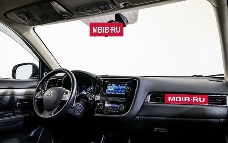 Mitsubishi Outlander III рестайлинг 3, 2013 год, 1 800 000 рублей, 9 фотография