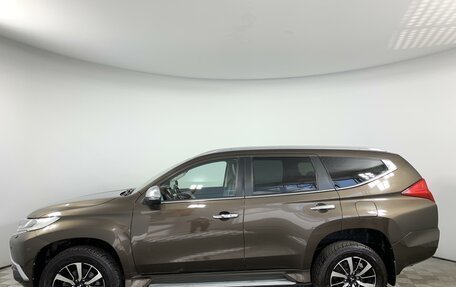 Mitsubishi Pajero Sport III рестайлинг, 2017 год, 2 680 000 рублей, 8 фотография