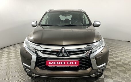 Mitsubishi Pajero Sport III рестайлинг, 2017 год, 2 680 000 рублей, 2 фотография