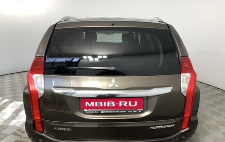 Mitsubishi Pajero Sport III рестайлинг, 2017 год, 2 680 000 рублей, 6 фотография