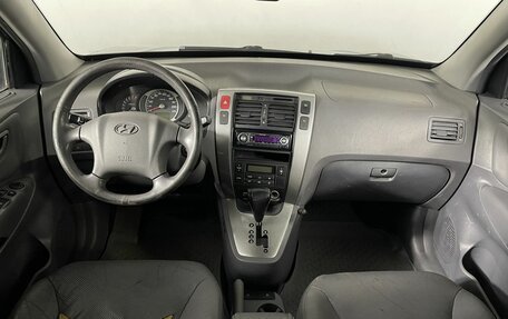 Hyundai Tucson III, 2005 год, 700 000 рублей, 7 фотография