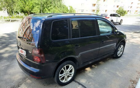 Volkswagen Touran III, 2008 год, 666 000 рублей, 3 фотография