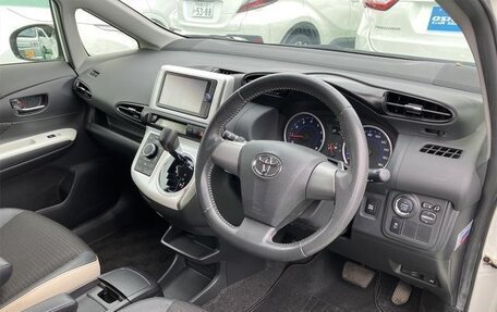 Toyota Wish II, 2014 год, 1 150 000 рублей, 8 фотография