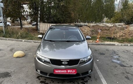 KIA Cerato III, 2010 год, 900 000 рублей, 1 фотография