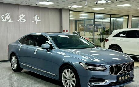 Volvo S90 II рестайлинг, 2020 год, 3 800 000 рублей, 4 фотография