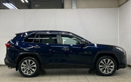 Toyota RAV4, 2020 год, 3 250 000 рублей, 4 фотография