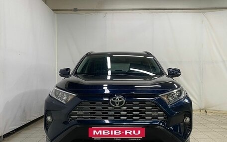 Toyota RAV4, 2020 год, 3 250 000 рублей, 2 фотография