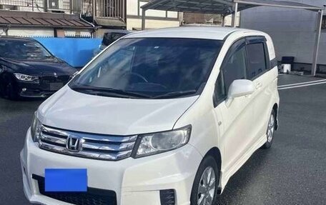 Honda Freed I, 2015 год, 847 000 рублей, 3 фотография