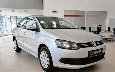 Volkswagen Polo VI (EU Market), 2013 год, 815 000 рублей, 3 фотография