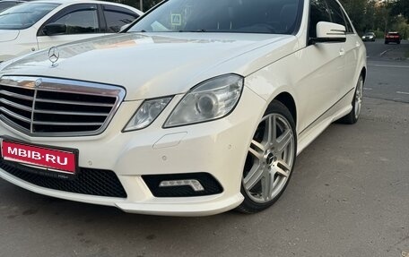 Mercedes-Benz E-Класс, 2011 год, 2 100 000 рублей, 1 фотография