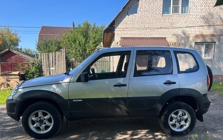 Chevrolet Niva I рестайлинг, 2011 год, 535 000 рублей, 6 фотография