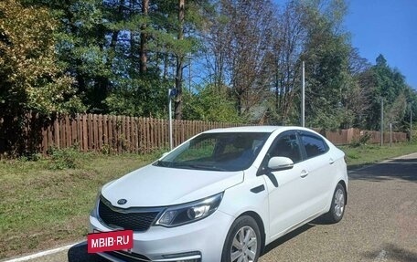 KIA Rio III рестайлинг, 2015 год, 935 000 рублей, 3 фотография