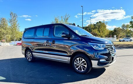 Hyundai Grand Starex Grand Starex I рестайлинг 2, 2020 год, 4 950 000 рублей, 1 фотография