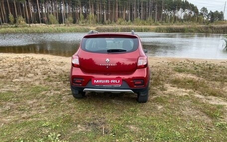 Renault Sandero II рестайлинг, 2022 год, 1 600 000 рублей, 2 фотография