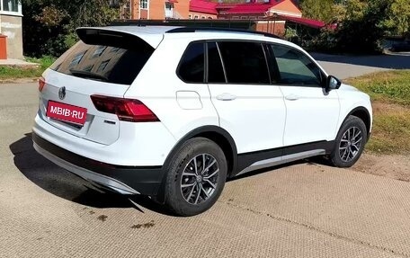 Volkswagen Tiguan II, 2019 год, 3 045 000 рублей, 5 фотография