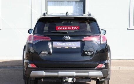 Toyota RAV4, 2018 год, 2 950 000 рублей, 6 фотография