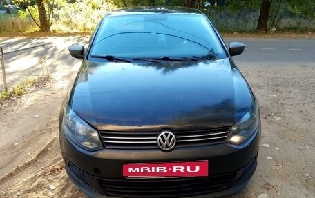 Volkswagen Polo VI (EU Market), 2012 год, 800 000 рублей, 3 фотография