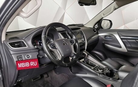 Mitsubishi Pajero Sport III рестайлинг, 2018 год, 3 197 000 рублей, 18 фотография