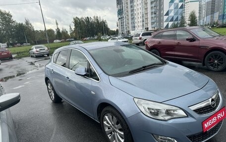 Opel Astra J, 2011 год, 990 000 рублей, 3 фотография