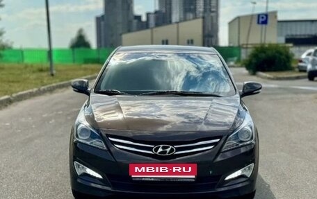 Hyundai Solaris II рестайлинг, 2015 год, 1 360 000 рублей, 11 фотография