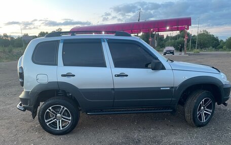 Chevrolet Niva I рестайлинг, 2012 год, 630 000 рублей, 8 фотография