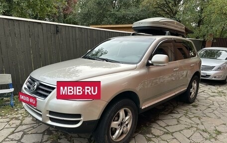 Volkswagen Touareg III, 2004 год, 700 000 рублей, 2 фотография