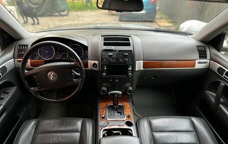 Volkswagen Touareg III, 2004 год, 700 000 рублей, 11 фотография