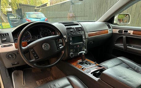 Volkswagen Touareg III, 2004 год, 700 000 рублей, 14 фотография