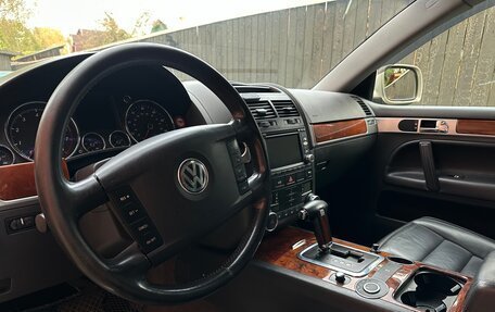 Volkswagen Touareg III, 2004 год, 700 000 рублей, 15 фотография