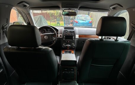 Volkswagen Touareg III, 2004 год, 700 000 рублей, 29 фотография