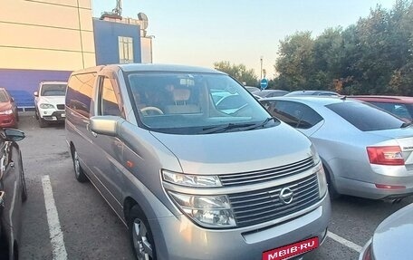 Nissan Elgrand III, 2003 год, 1 550 000 рублей, 9 фотография