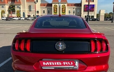 Ford Mustang VI рестайлинг, 2021 год, 3 450 000 рублей, 4 фотография