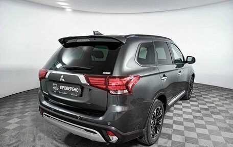 Mitsubishi Outlander III рестайлинг 3, 2022 год, 3 890 000 рублей, 5 фотография