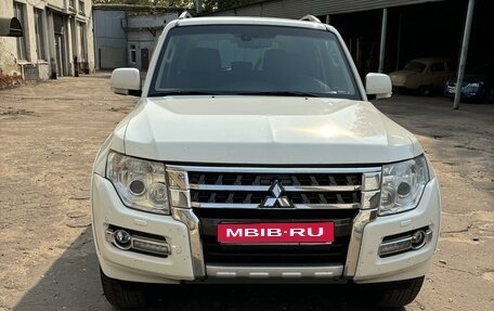 Mitsubishi Pajero IV, 2015 год, 3 000 000 рублей, 1 фотография