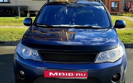 Mitsubishi Outlander III рестайлинг 3, 2008 год, 1 480 000 рублей, 7 фотография