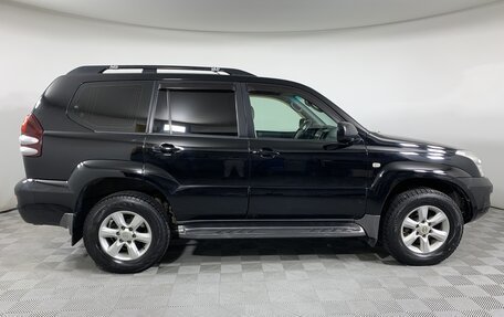 Toyota Land Cruiser Prado 120 рестайлинг, 2006 год, 1 950 000 рублей, 4 фотография