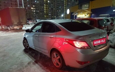 Hyundai Solaris II рестайлинг, 2014 год, 1 000 000 рублей, 11 фотография