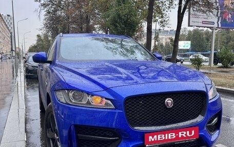 Jaguar F-Pace, 2018 год, 3 700 000 рублей, 2 фотография