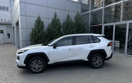 Toyota RAV4, 2024 год, 4 700 000 рублей, 4 фотография