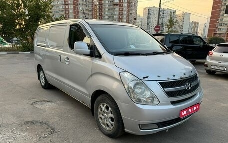 Hyundai Grand Starex Grand Starex I рестайлинг 2, 2010 год, 750 000 рублей, 1 фотография