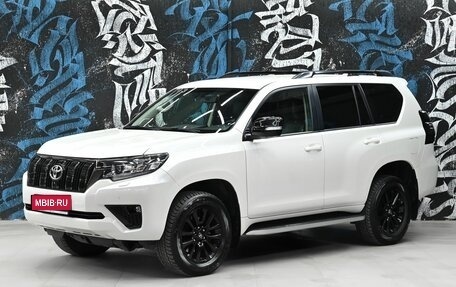 Toyota Land Cruiser Prado 150 рестайлинг 2, 2021 год, 7 365 000 рублей, 1 фотография