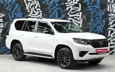 Toyota Land Cruiser Prado 150 рестайлинг 2, 2021 год, 7 365 000 рублей, 2 фотография