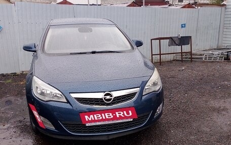 Opel Astra J, 2011 год, 780 000 рублей, 10 фотография