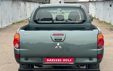 Mitsubishi L200 IV рестайлинг, 2014 год, 2 200 000 рублей, 6 фотография